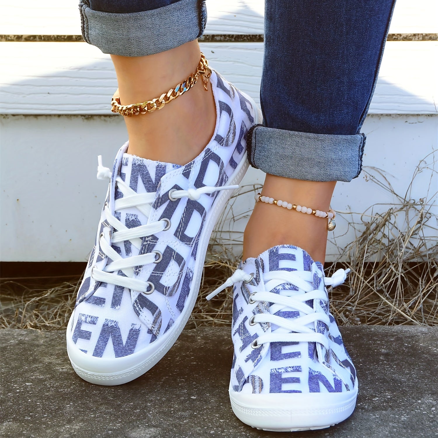 Women's Letter Pattern Casual Skate Shoes Lace Up Anti slip Canvas Shoes