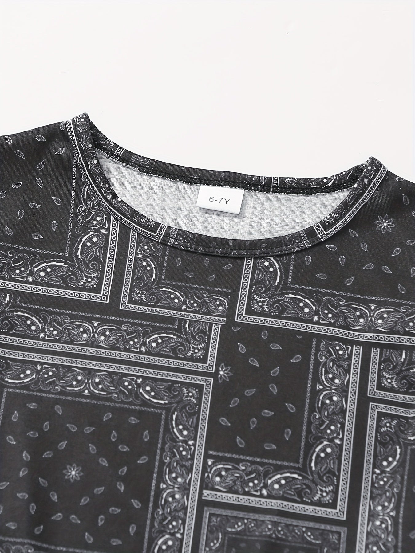 Boys Allover Print Casual Outfit Round Neck T shirt & Denim Shorts Set