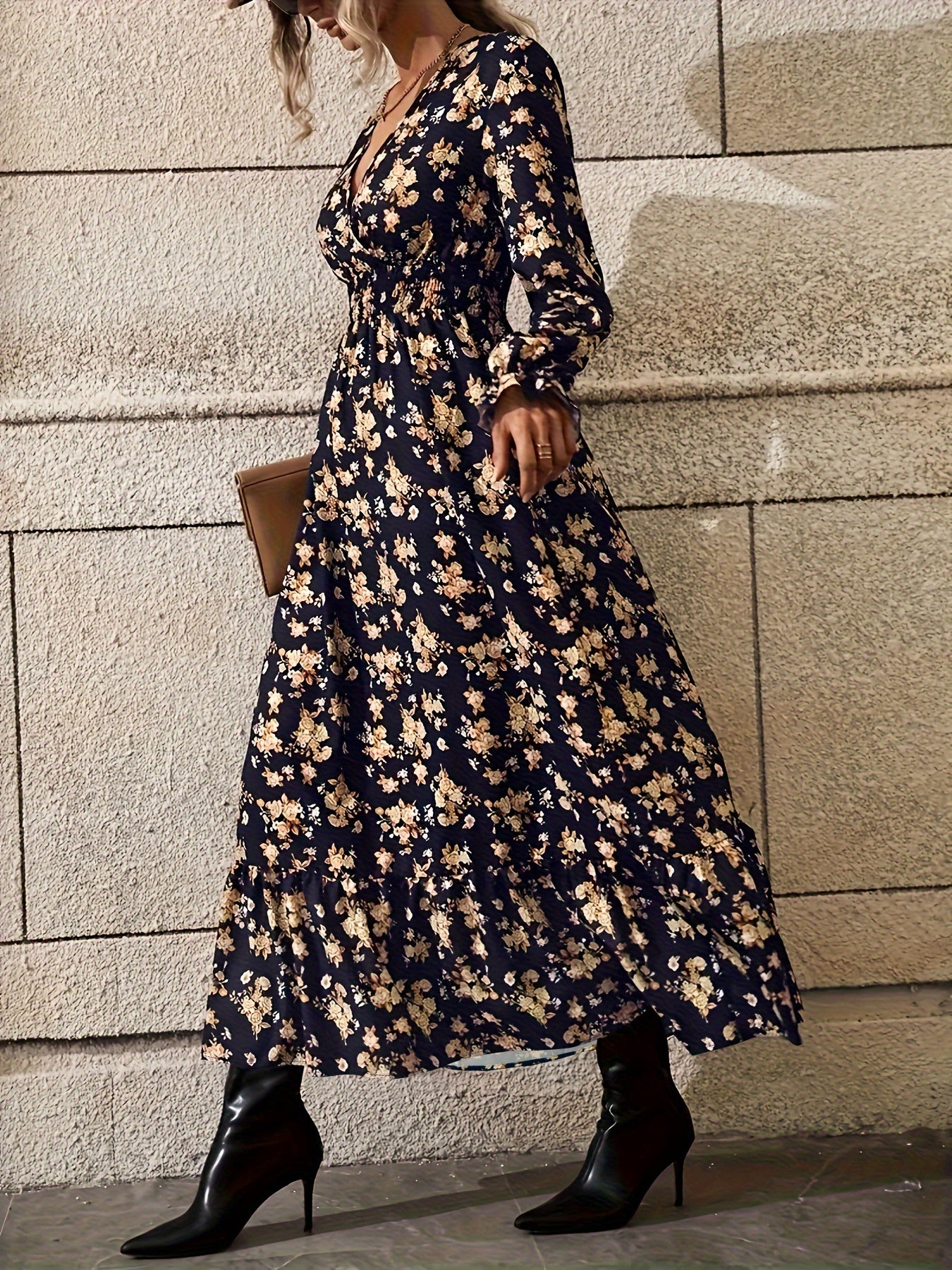  Ditsy Print Lantern Sleeve Maxi Dress