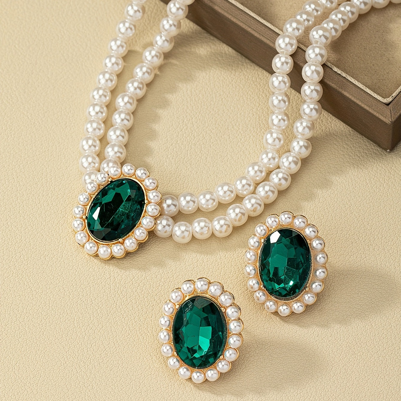Vintage Emerald Stud Earrings & Faux Pearl Choker Necklace Set