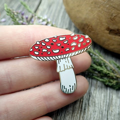 Red Magic Mushroom Brooch Pins Enamel Metal Badges Lapel Pins Brooches Hats