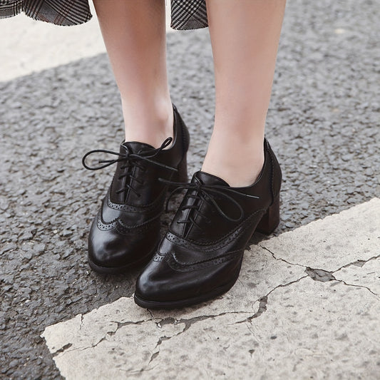 Women's Perforated Brogues High Heels Lace Up Oxfords Oktoberfest Shoes