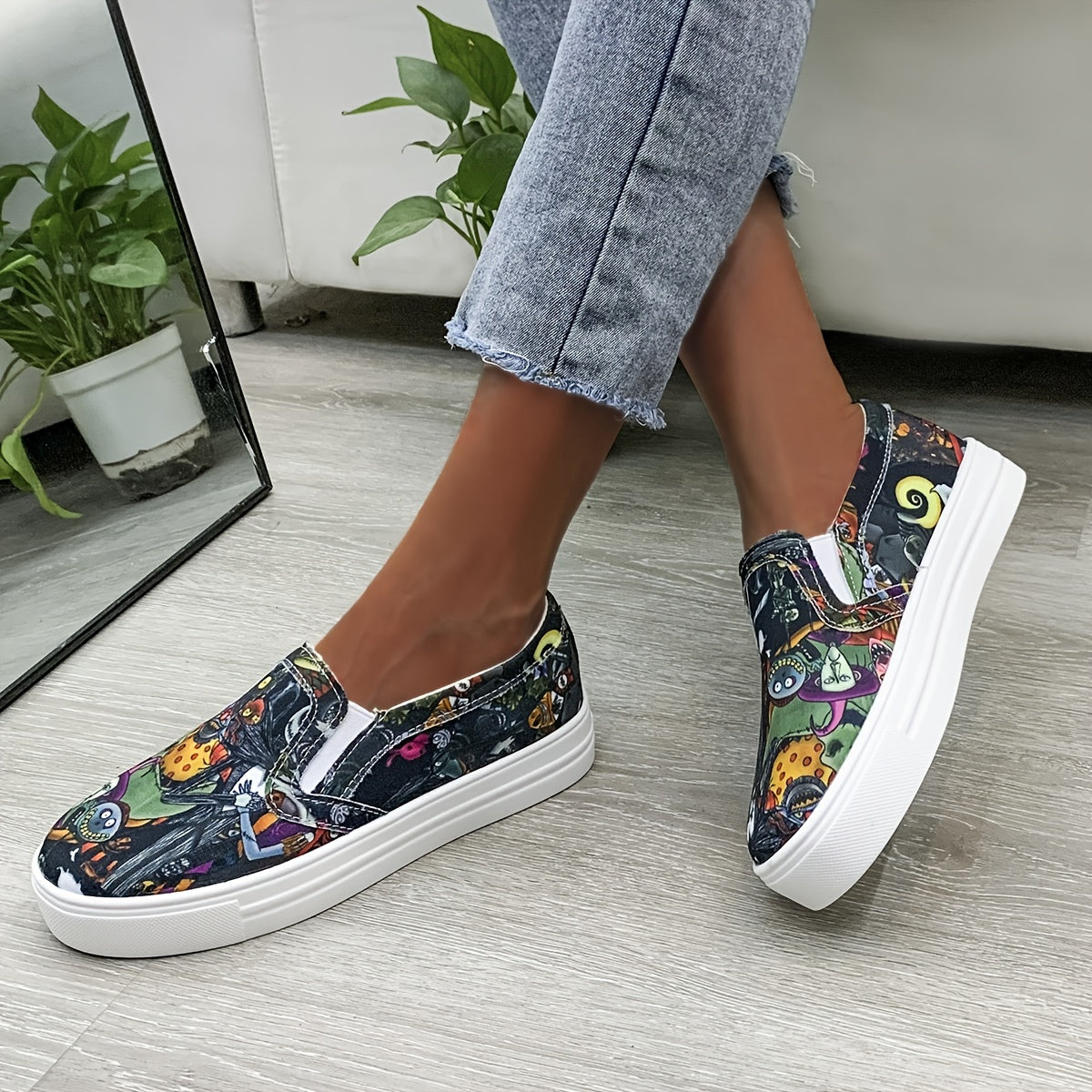 Women's Cartoon Print Canvas Loafers Lightweight Slip On Shoes