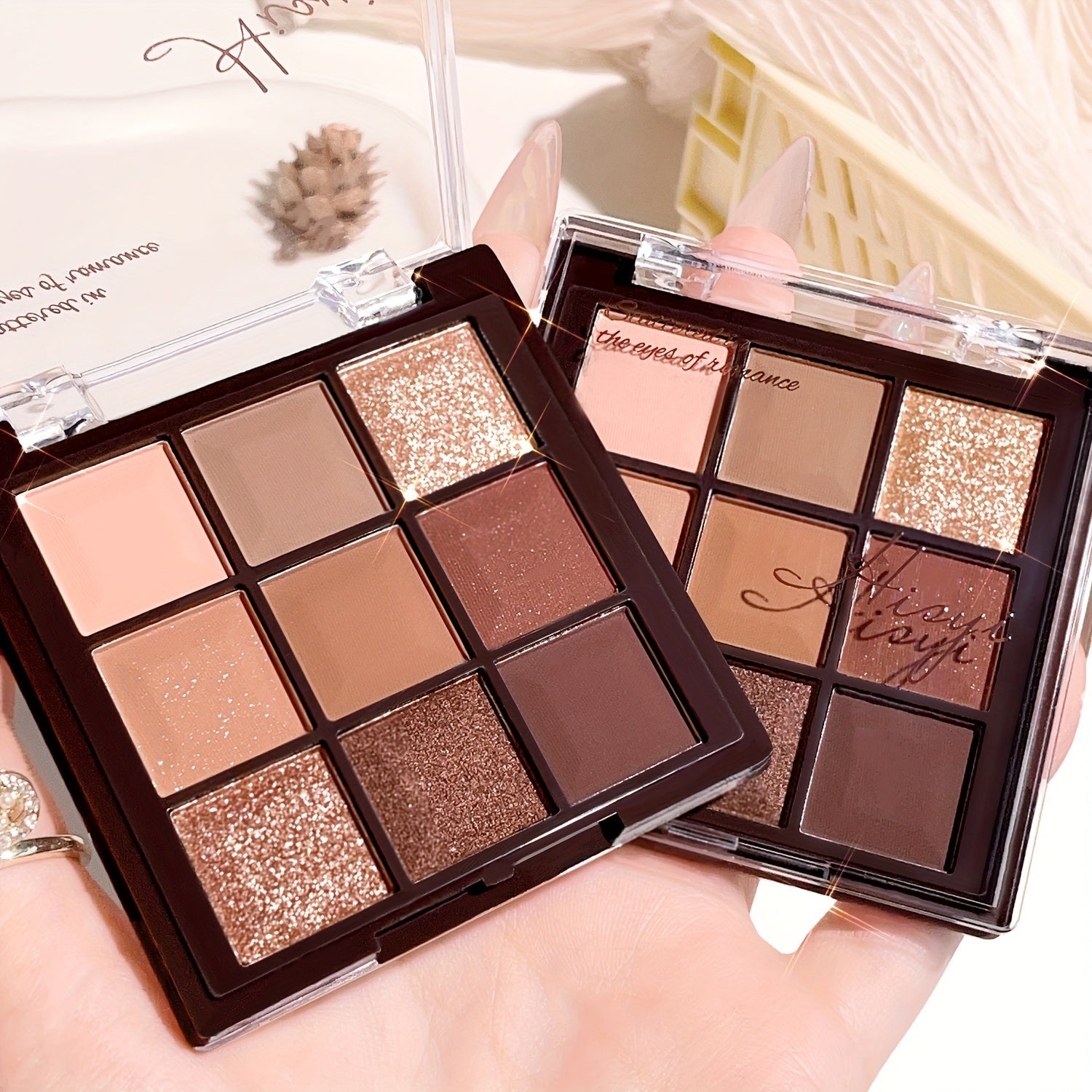 Hisyi Mocha Chocolate Eyeshadow Palette - 9 Shades Brown Nude & Golden Matte & G