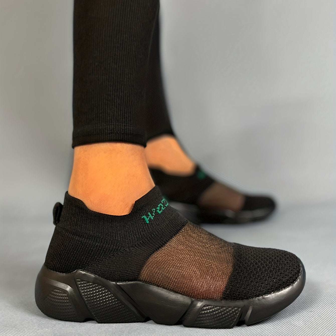 Women's Breathable Mesh Slip On Sneakers Lightweight Casual Shoes