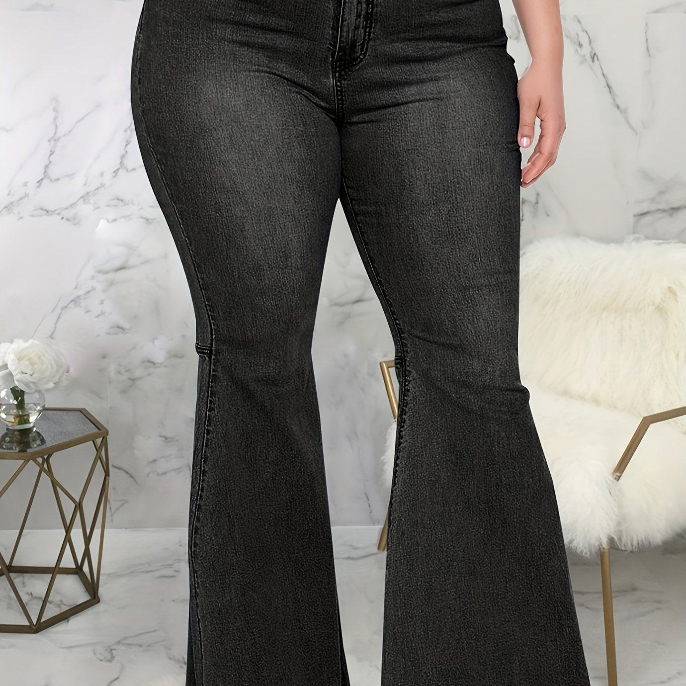 Women's Plus Size High Rise Flared Leg Jeans