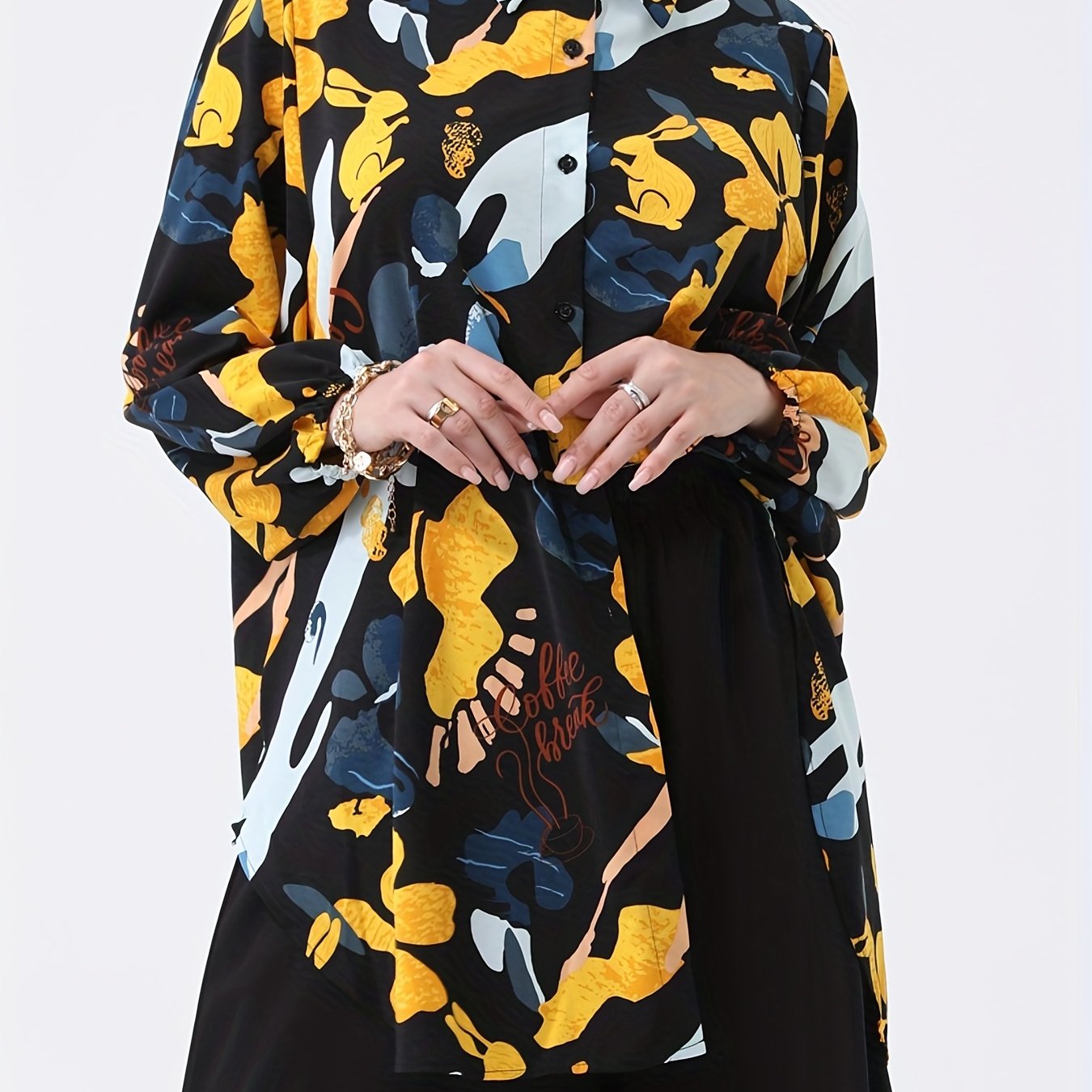  Geometric Print Button Up Collar Blouse
