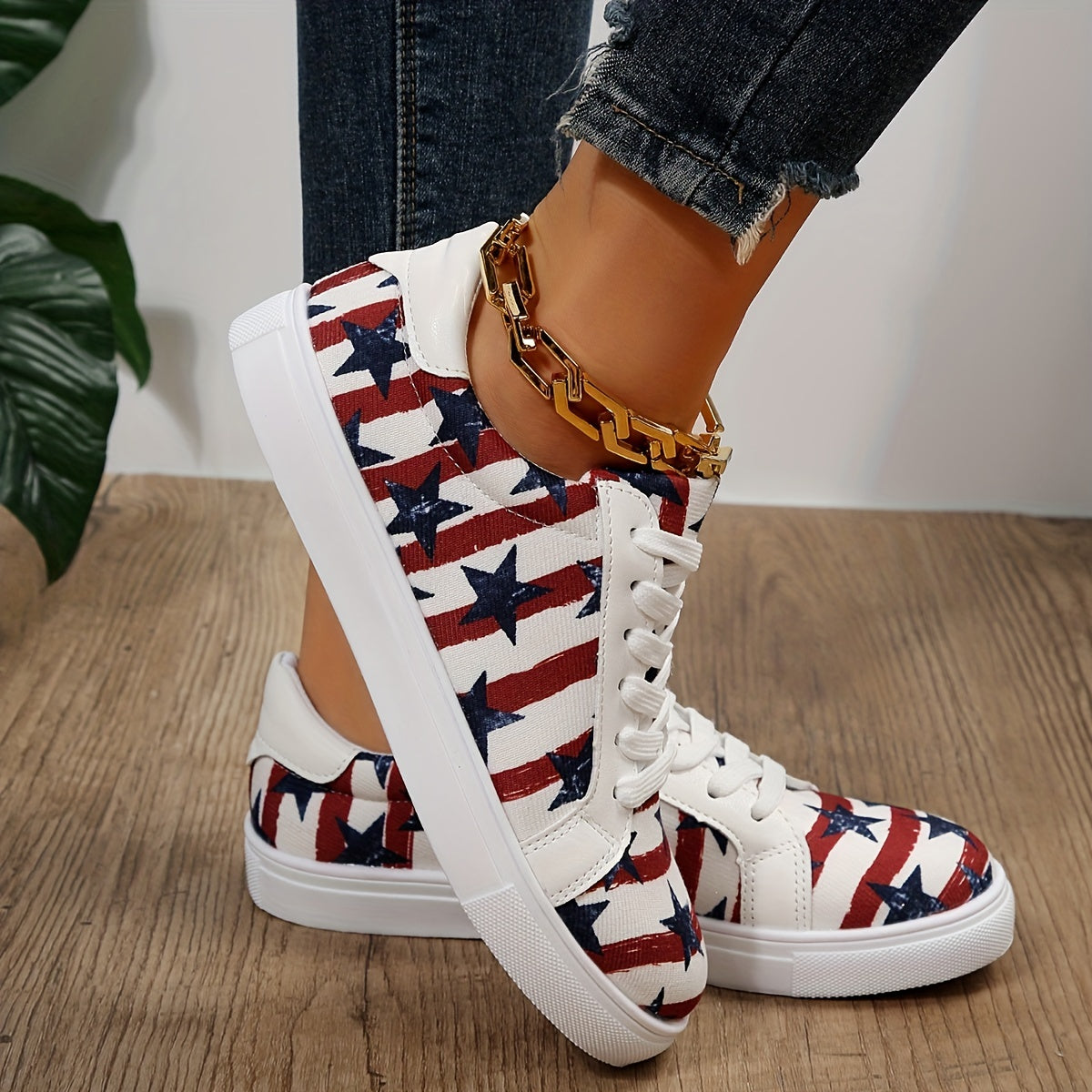 Women's Star Pattern & Striped Sneakers Low Top Canvas Shoes