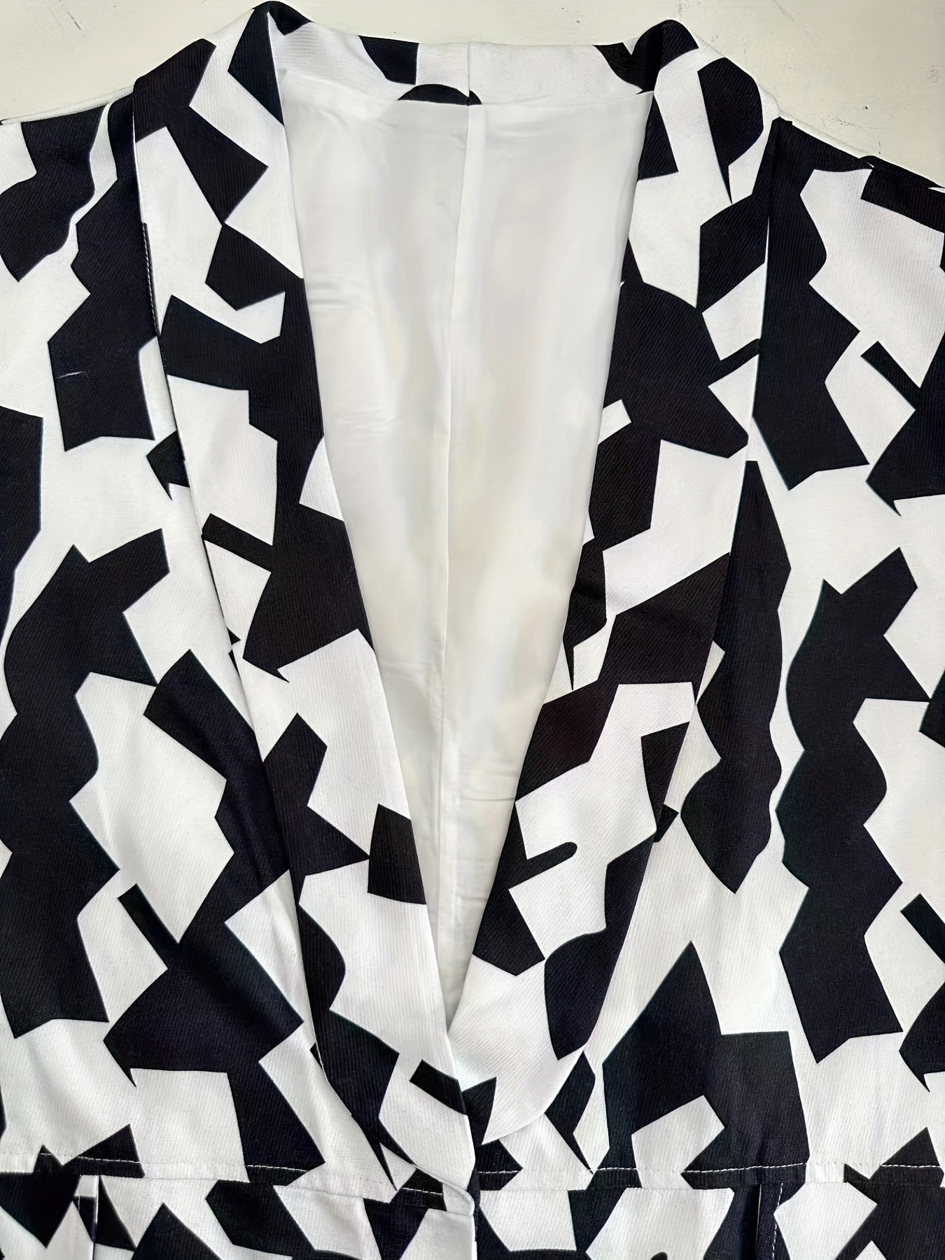  Geometric Print Lapel Collar Blazer