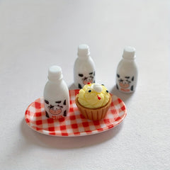 5pcs Mini Simulated Milk Bottle Dollhouse Ornaments Resin Craft