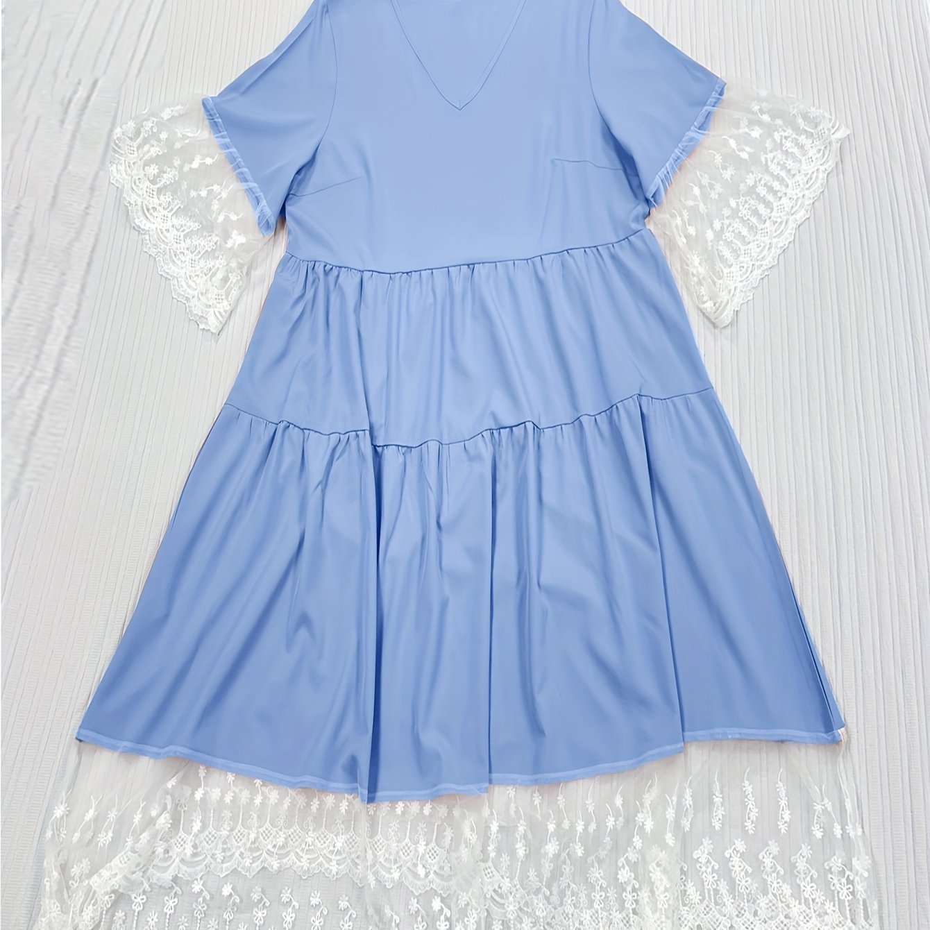  Contrast Lace Bell Sleeve V Neck Smock Dress