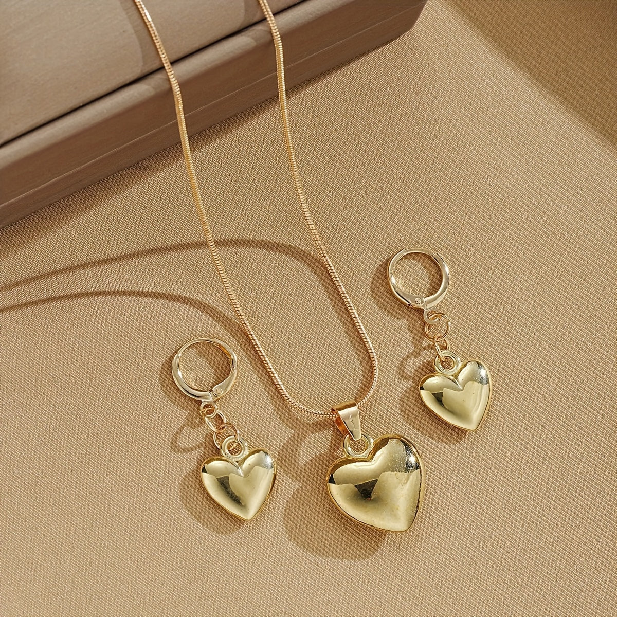 Vacation Heart Jewelry Set for Women - Necklace & Earrings