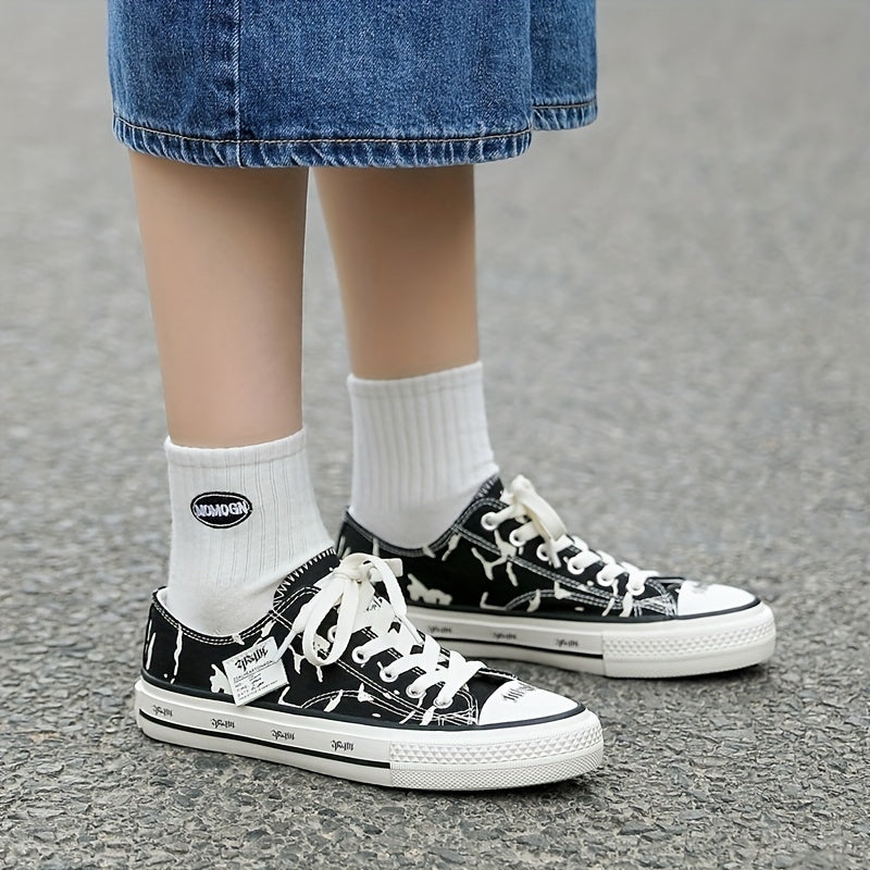 Women's Flat Canvas Lace Up Shoes Low Top Comfortable Casual Walking Shoes