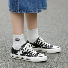 Women's Flat Canvas Lace Up Shoes Low Top Comfortable Casual Walking Shoes