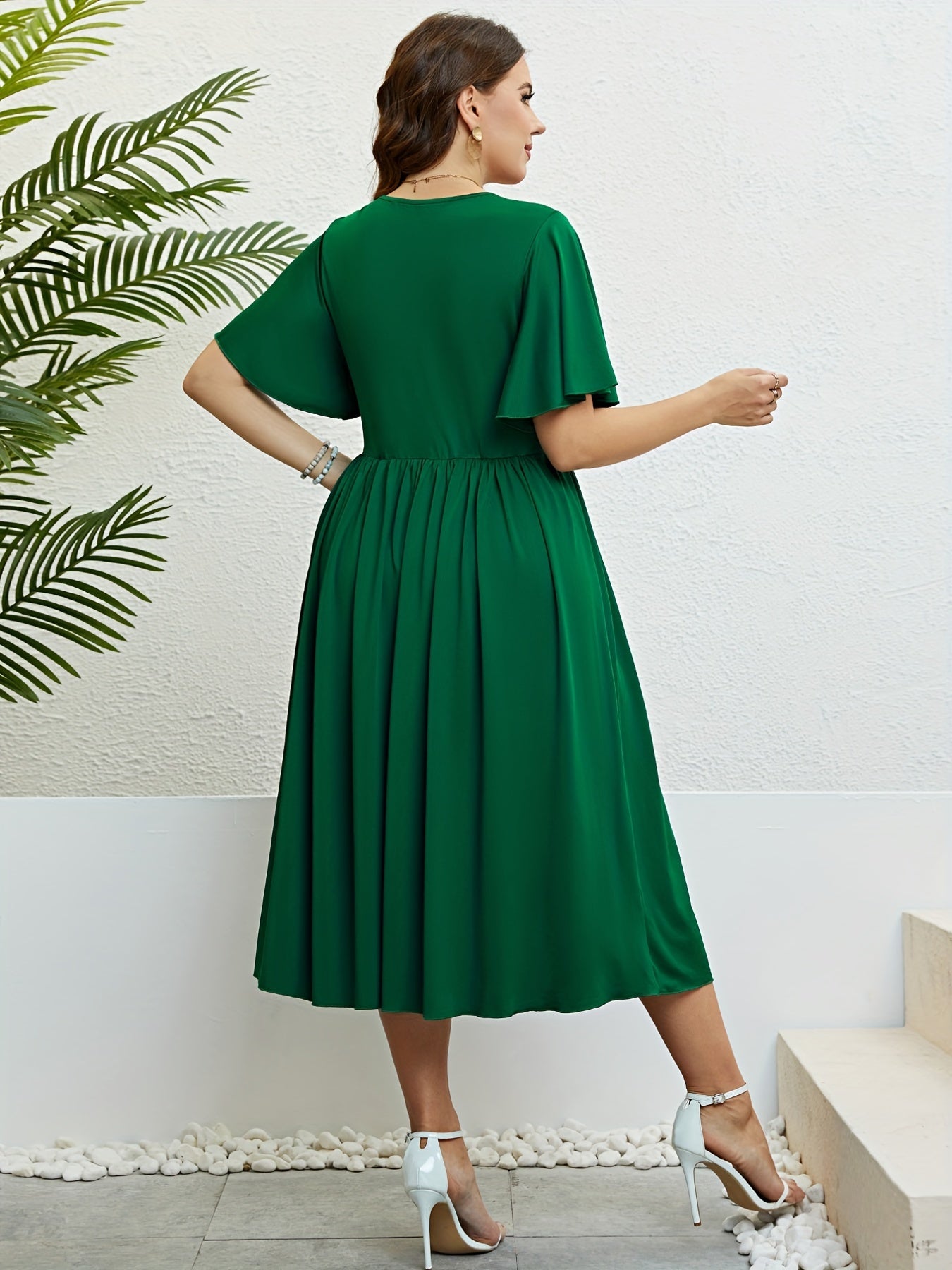  Solid Flutter Sleeve Round Neck Dress