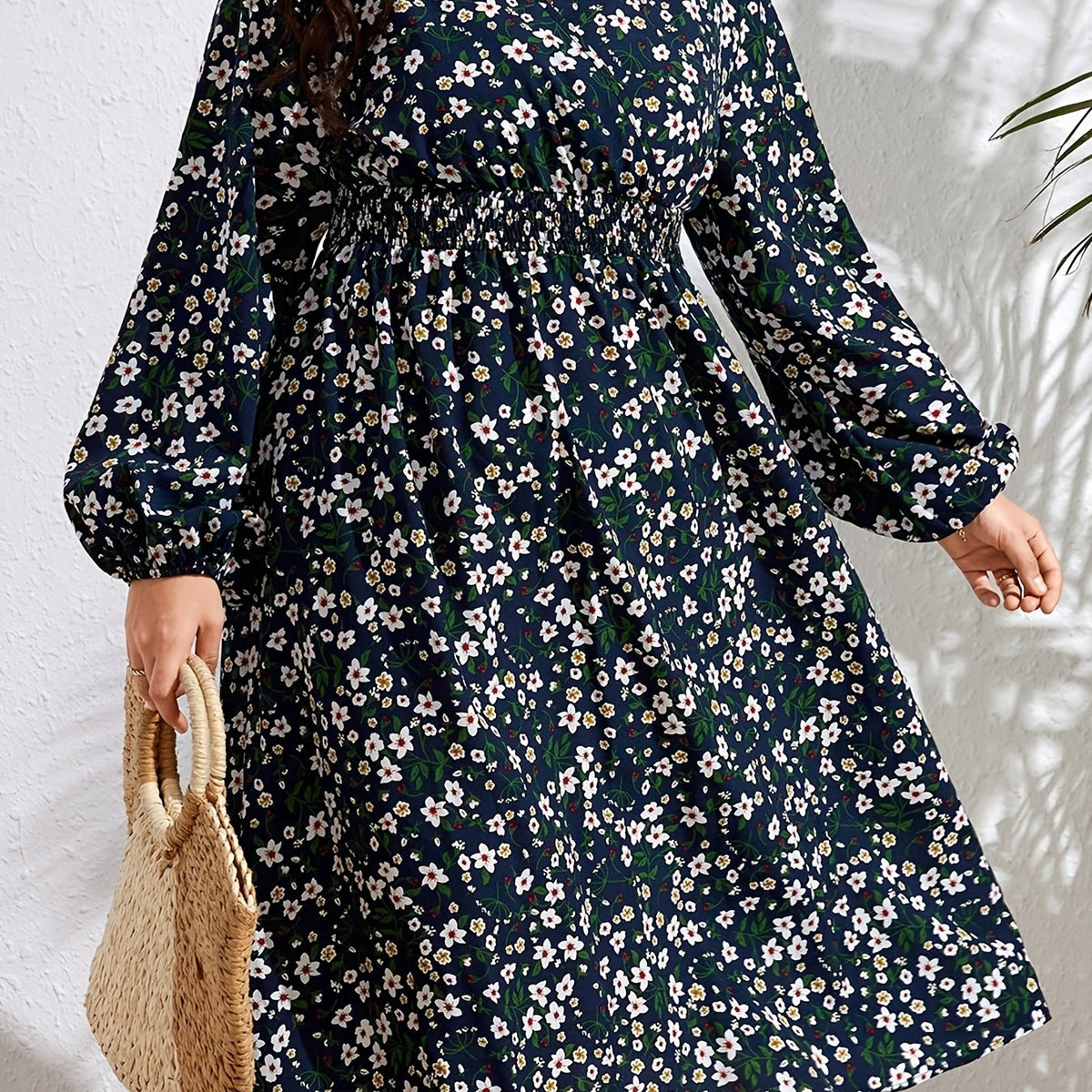  Ditsy Print Lantern Sleeve Midi Dress