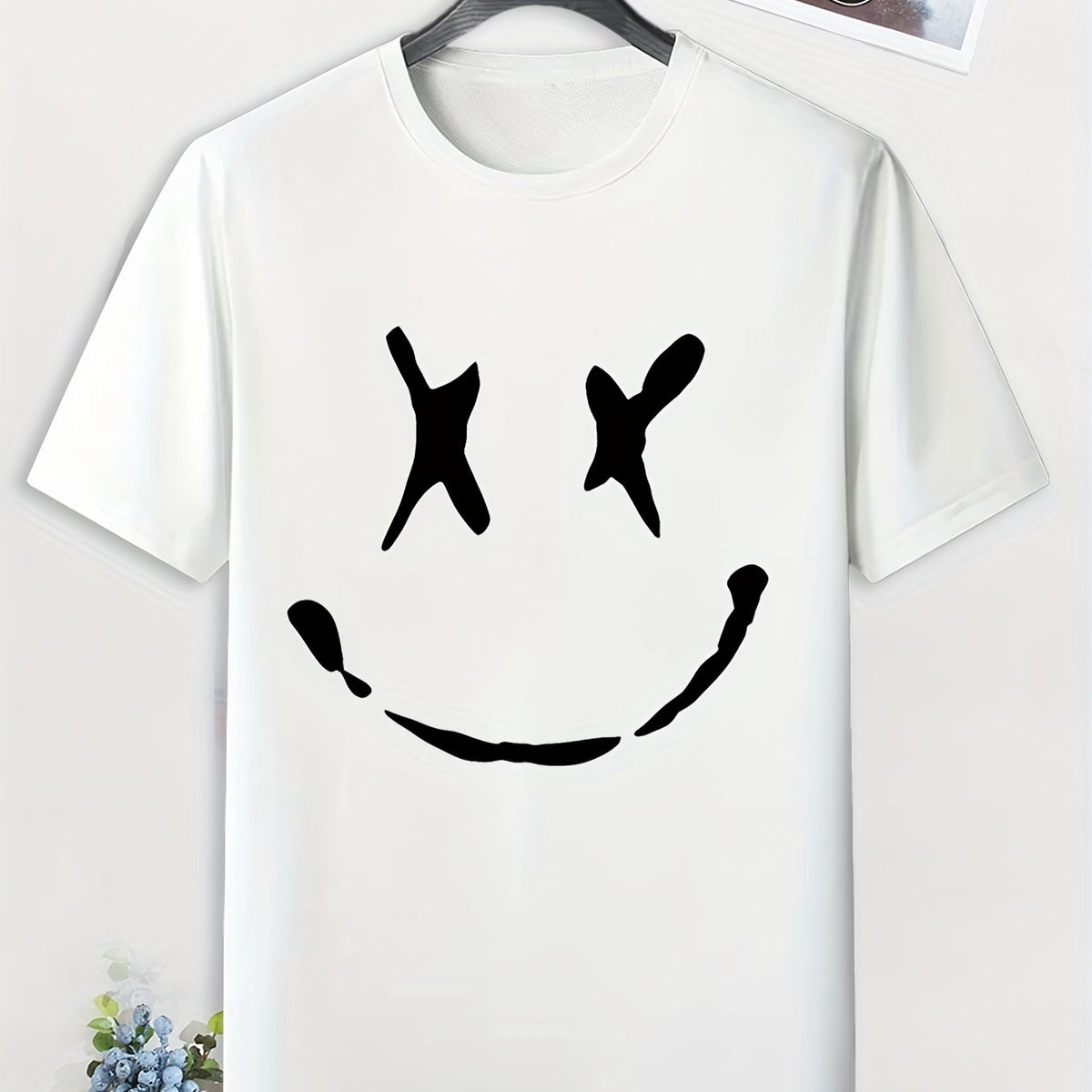 Men's Graffiti Smile Print T shirt Active Tee