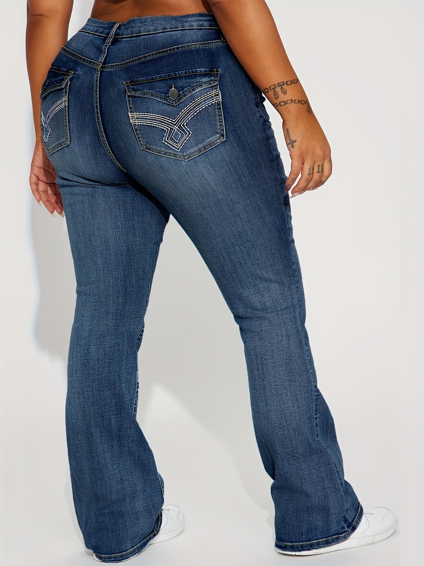 Plus Solid Button Up High Rise Flared Leg Jeans With Embroidered Pockets