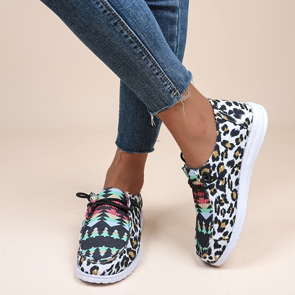 Leopard Print Canvas Lace-up Sports Shoes for Women