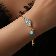 Devil's Eye Shaped Chain Bracelet - Unisex Clothing Accessory