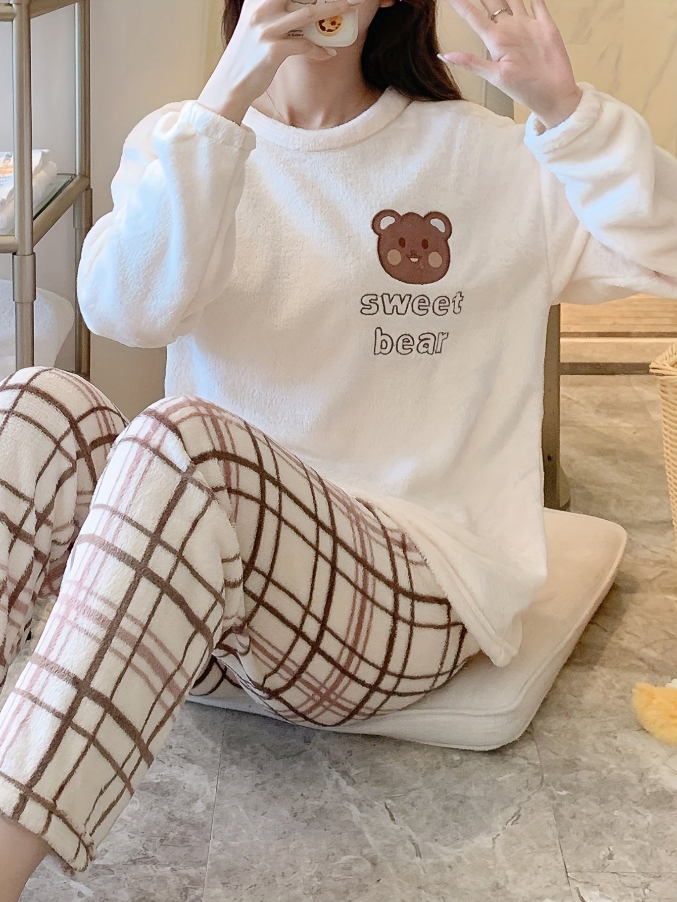 Teddy Bear Pattern Pajamas & Plaid Pants Set