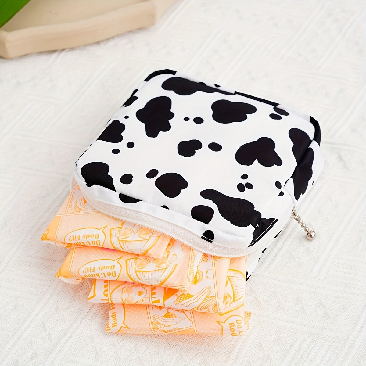 Waterproof Sanitary Napkin Travel Organizer Zipper Bag