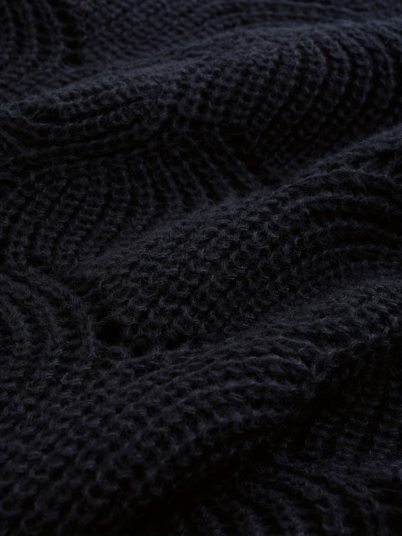  Solid Cable Knit Round Neck Pullover Sweater