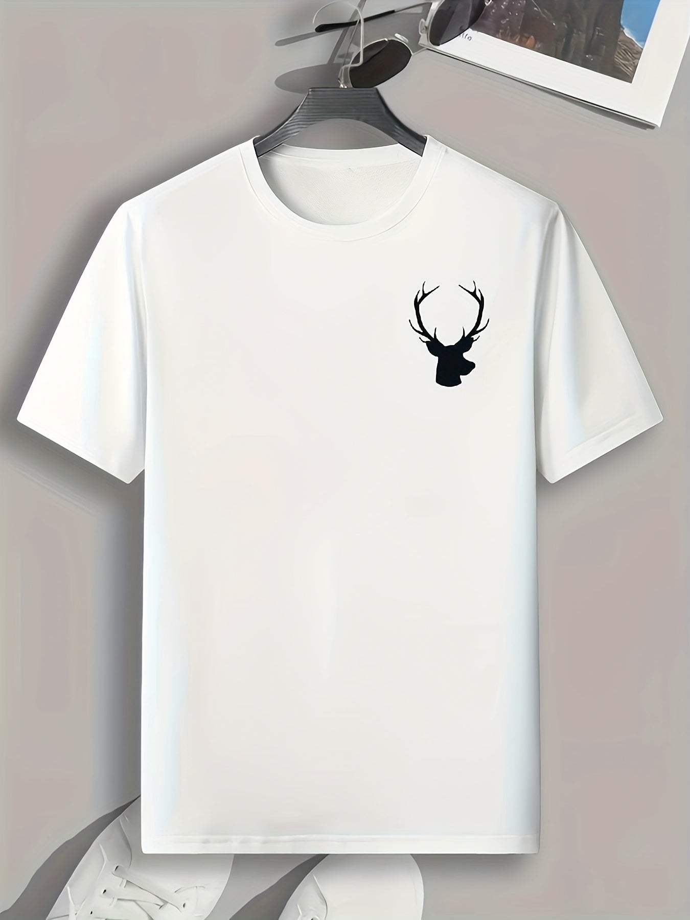 Elk Pattern Print Men's Comfy Sports T shirt Graphic Tee