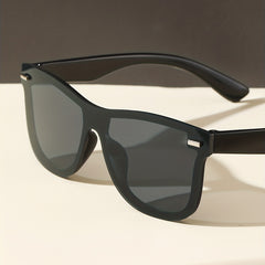 Rivet Square Sunglasses UV400 Anti Glare Glasses