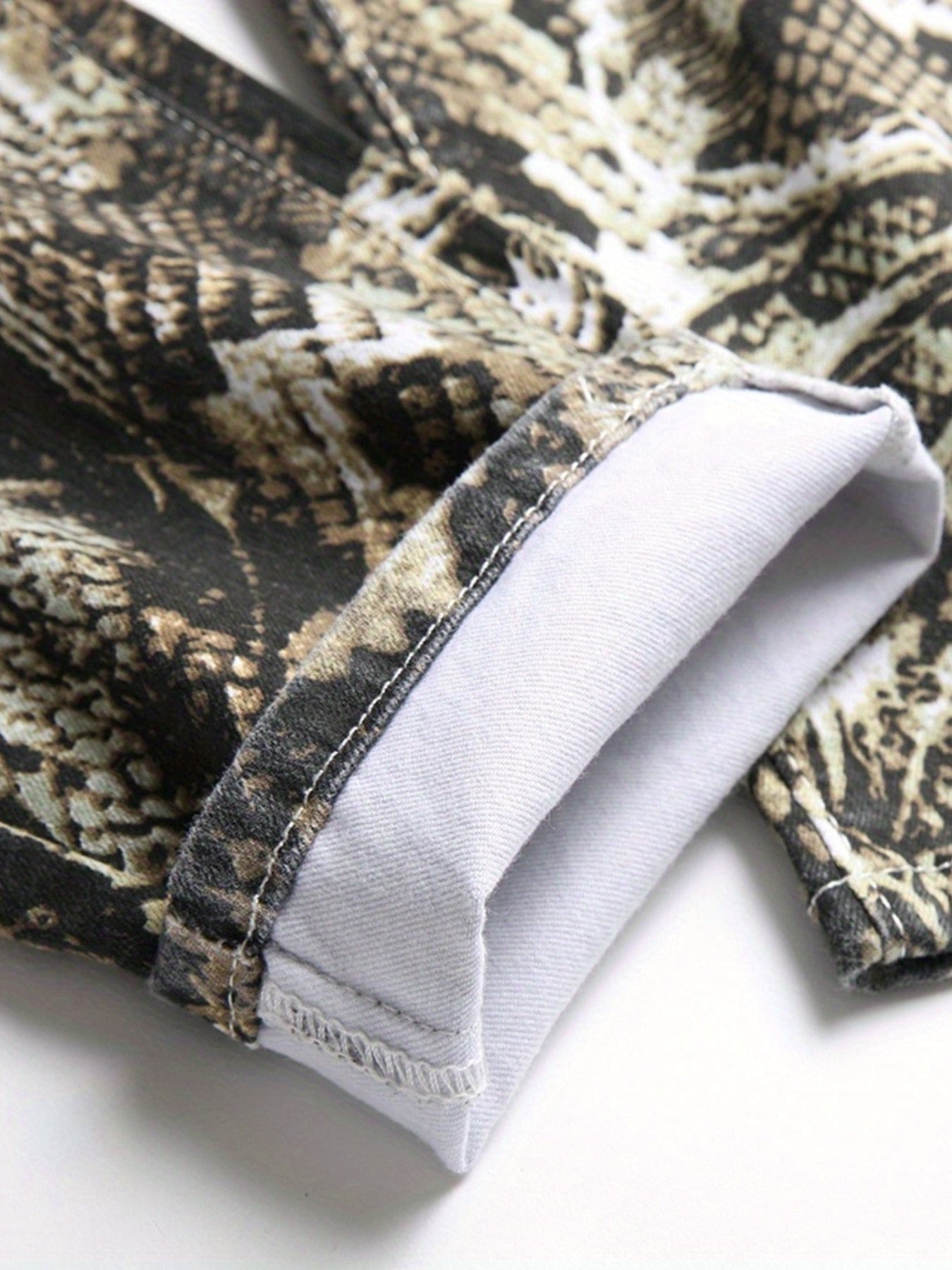 Men's Slim Fit Snake Skin Graphic Jeans Streetwear