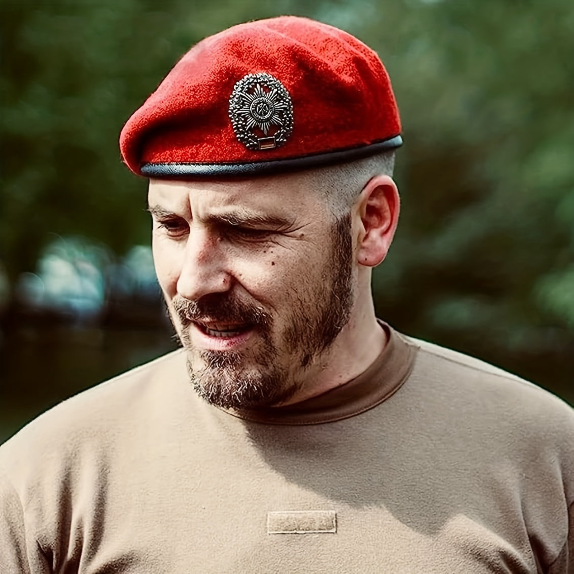 Stylish Retro Wool Beret for Men and Women