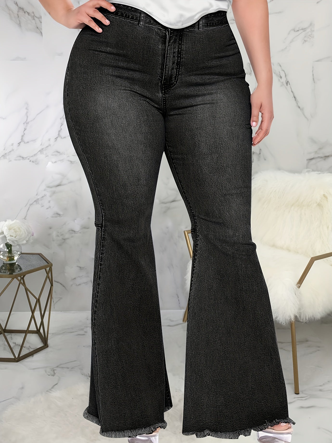 Women's Plus Size High Rise Flared Leg Jeans