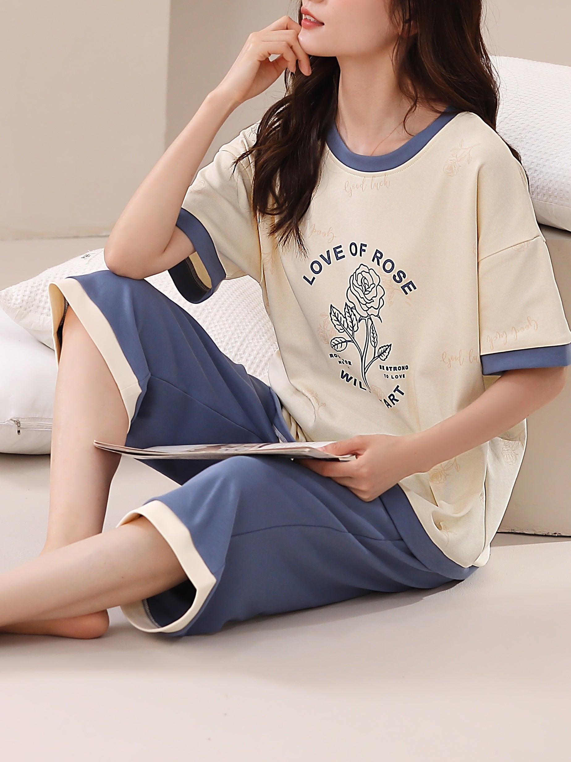 Floral Print Colorblock Pajamas Set Short Sleeve Tee Top & Crop Pants Pj Set