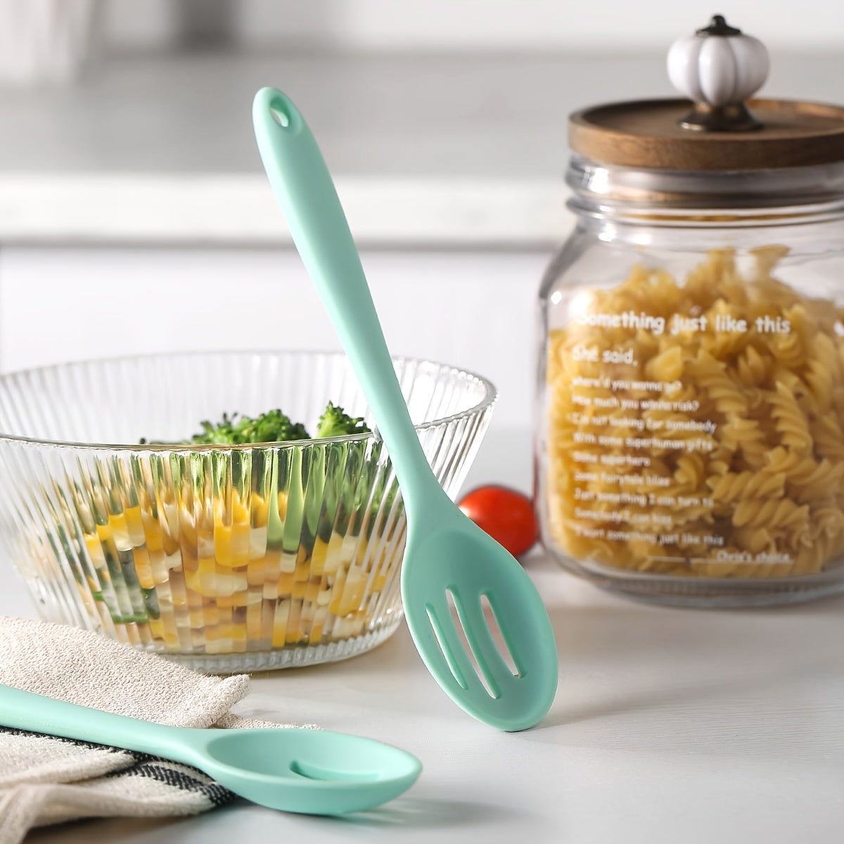 1pc Small Slotted Serving Spoon Silicone Olive Spoon Colander