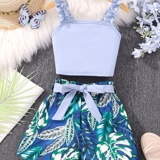 2pcs Girls Frilled Strap Top Tropical Belted Shorts Set