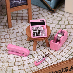 4pcs Mini Metal Desk Accessories Set Scissors Pens Highlighters Sticky Notes