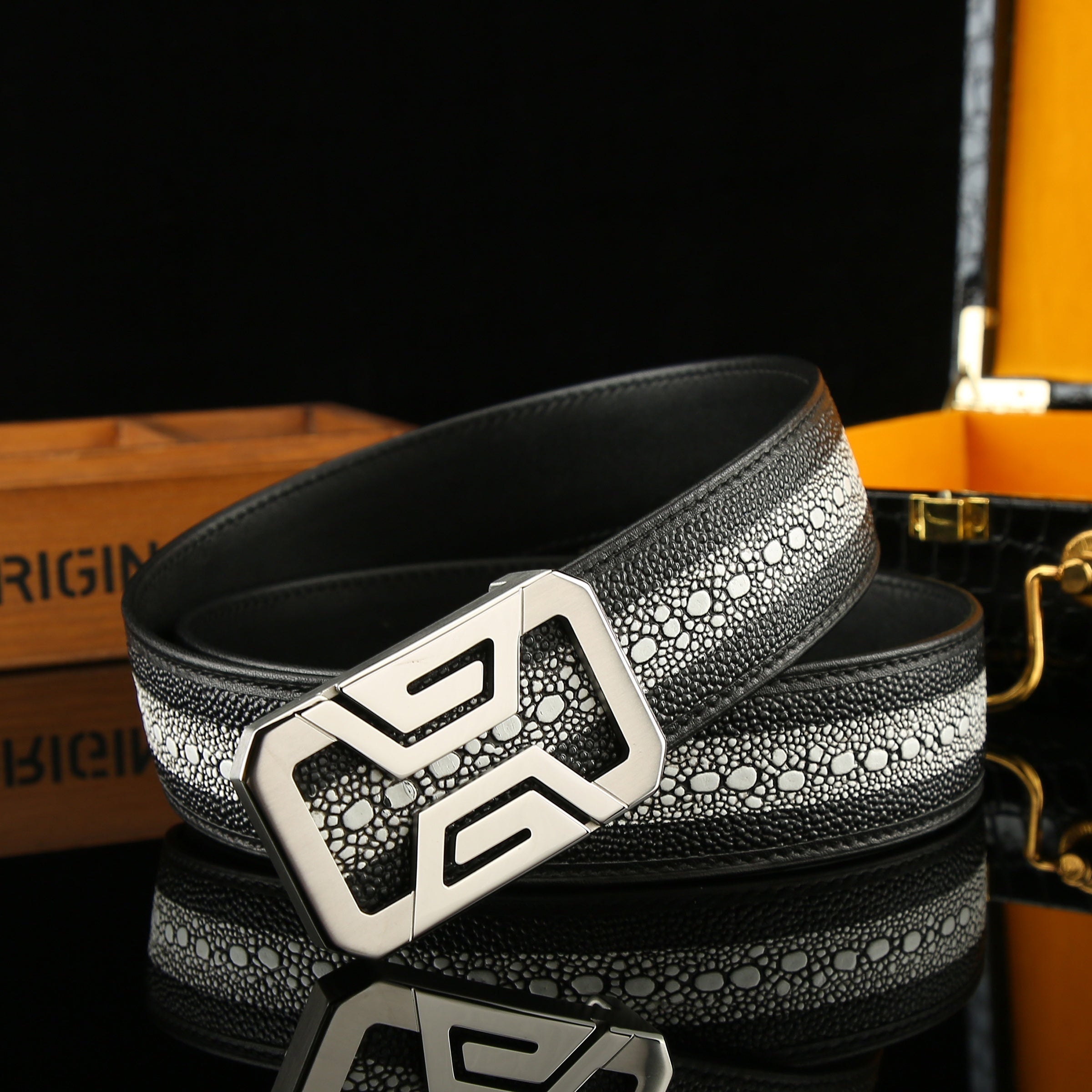 Men's Fish Embossed Belt Cowhide Texture 1.5in Width