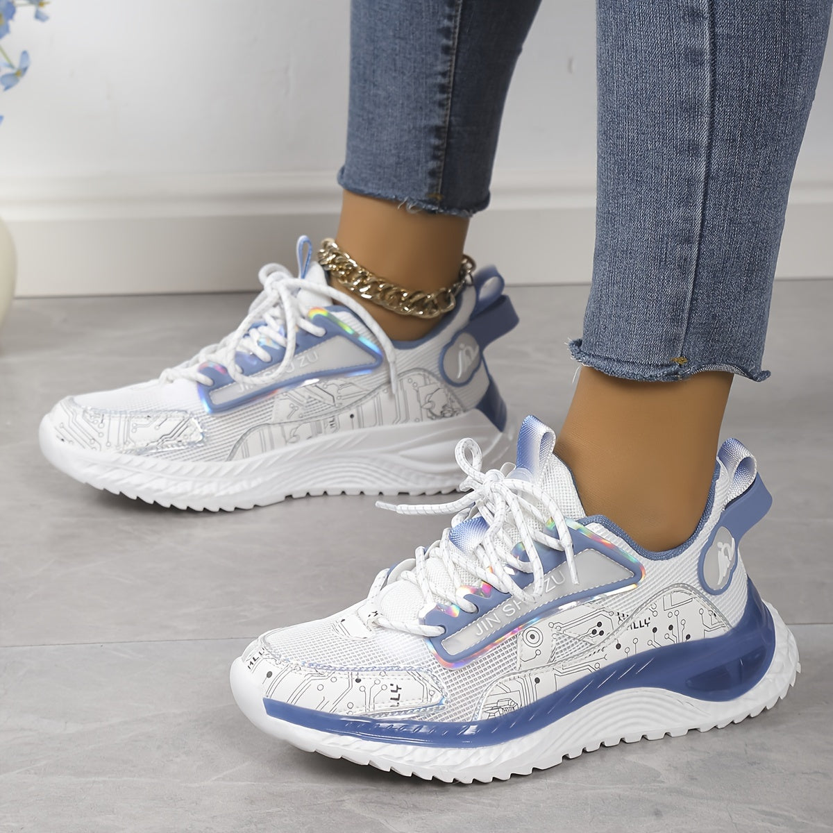 Women's Lace-up Mesh Running Shoes Outdoor Athletic Sneakers