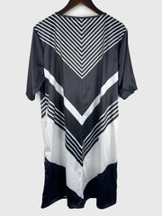 Geometric Print Short Sleeve Round Neck Dress With Pockets