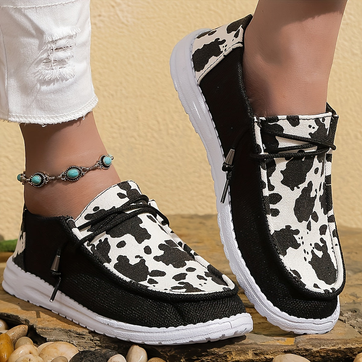 Dairy Cow Print Blocking Skate Shoes Lightweight Breathable Low Top Sport Shoes