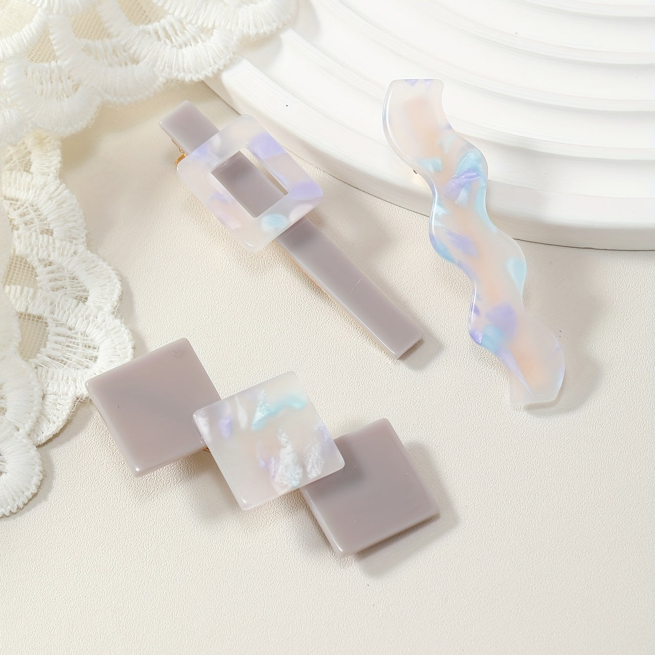 3pcs Holographic Duck Billed Clip Geometric Hair Clip for Women Girls