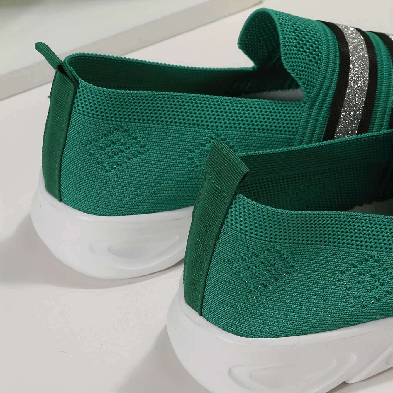 Women's Striped Mesh Breathable Walking Shoes Lightweight Running Shoes