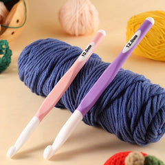 4pc Ergonomic Crochet Set with Rubber Handle for Professionals & Beginners