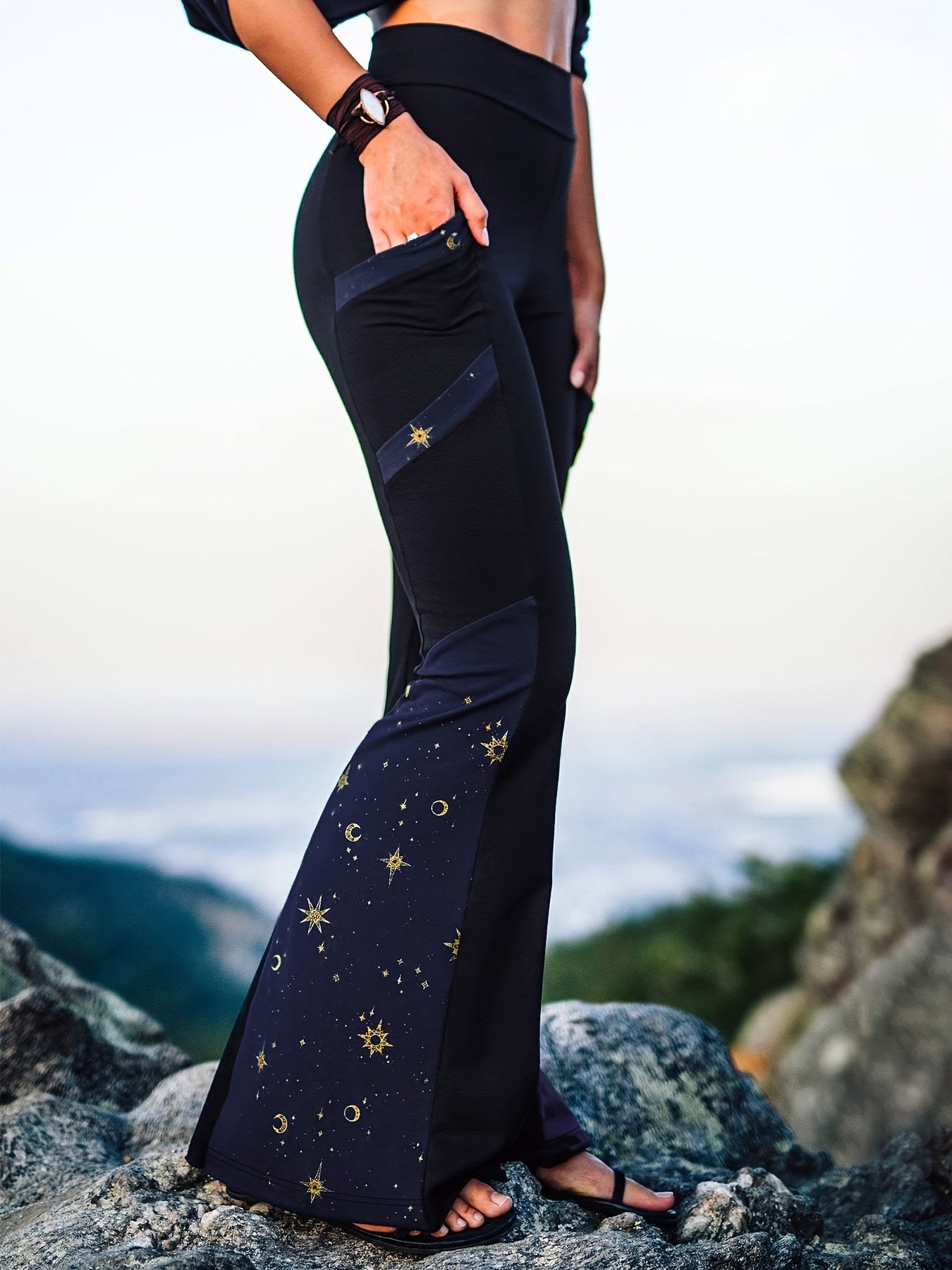  Colorblock Sun & Moon Print High Rise Flared Leg Pants