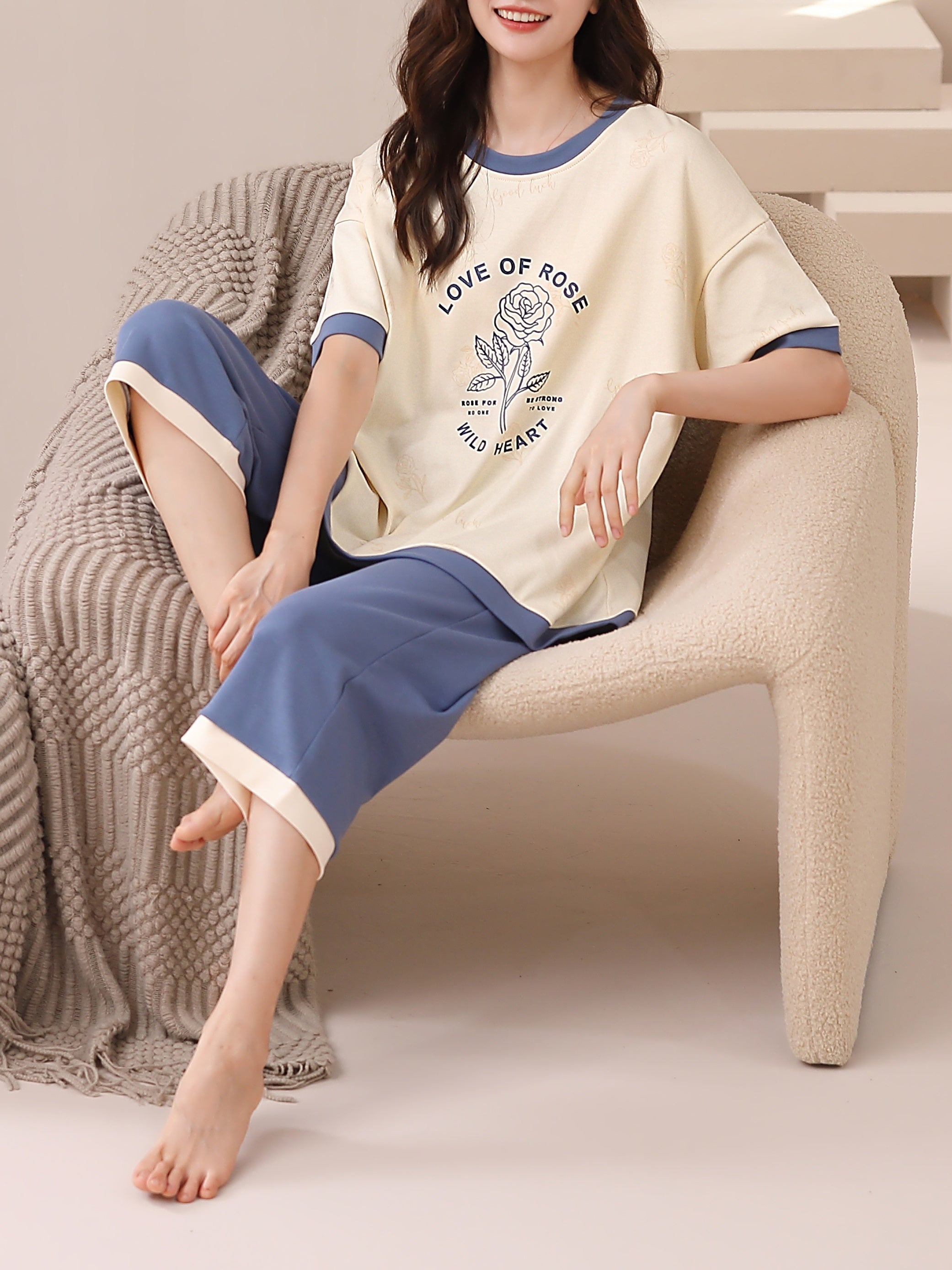 Floral Print Colorblock Pajamas Set Short Sleeve Tee Top & Crop Pants Pj Set