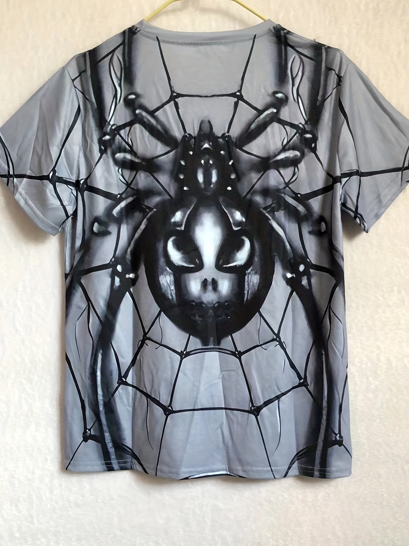 Men's Spider & Web Graphic T-shirt for Summer Outdoor Activities