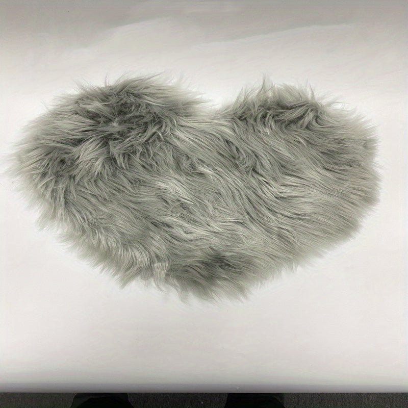 Heart Shaped Plush Faux Fur Carpet for Home Decor