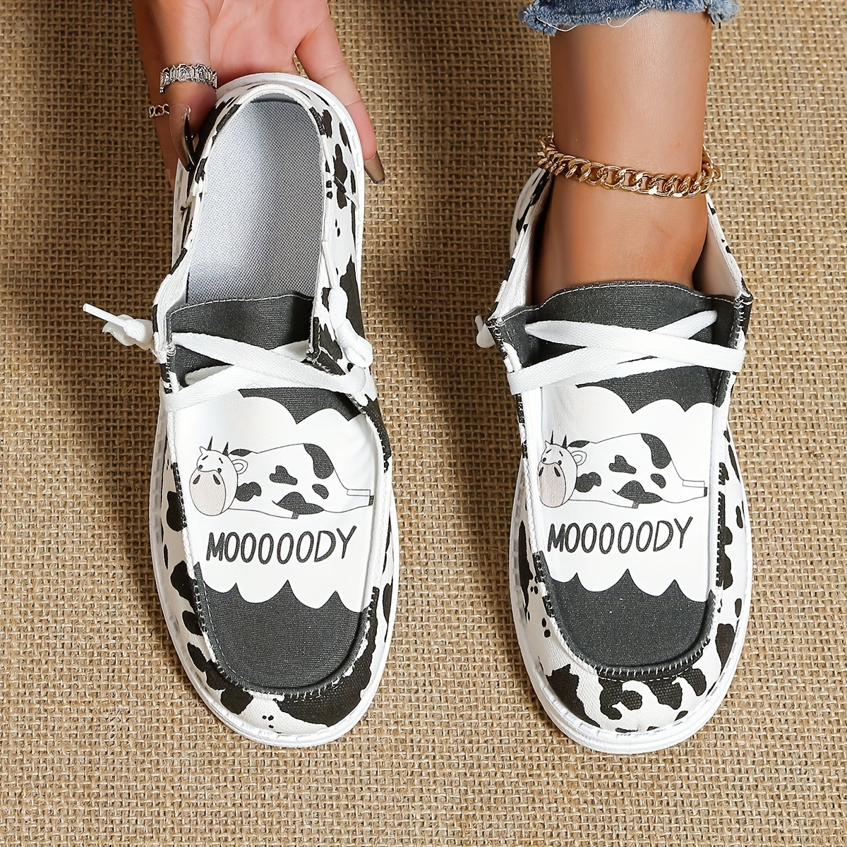 Cow Pattern Canvas Shoes Lace Up Lightweight Outdoor Walking Shoes
