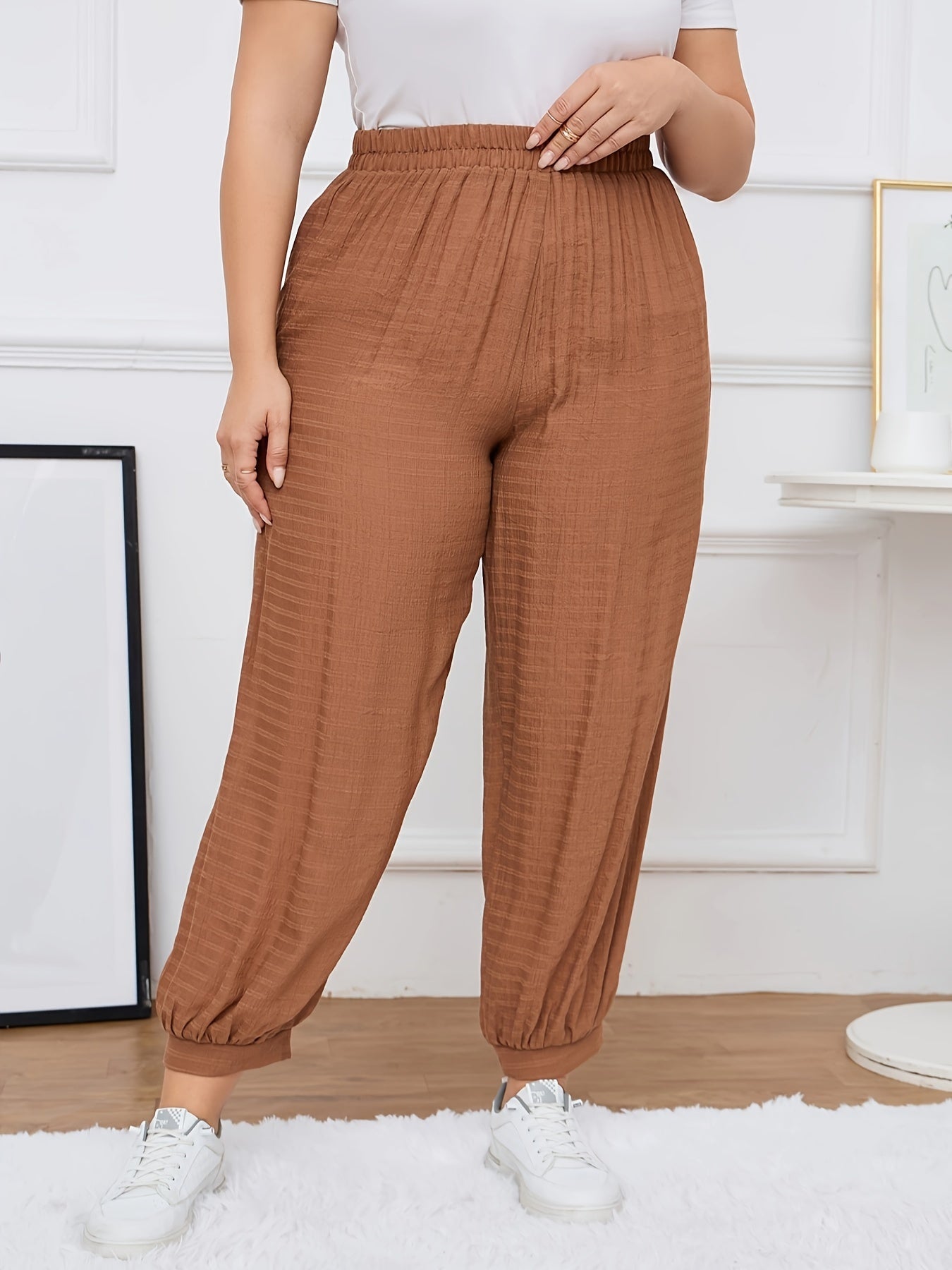  Solid Textured High Rise Jogger Trousers