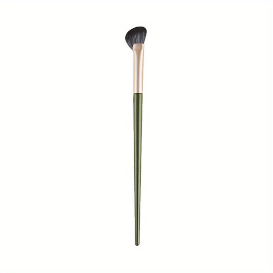 Portable Nose Shadow Brush for Contouring and Highlighting